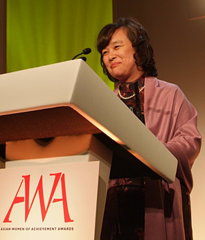 Prof Jane Jiang winning the Asian Woman of Achievement Award