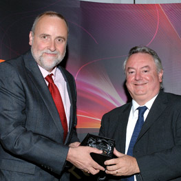 Gary Lucas receiving his award for 